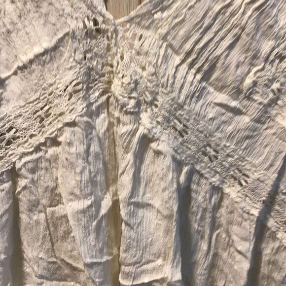 Blouse by American Eagle Size XS - Picture 4 of 5